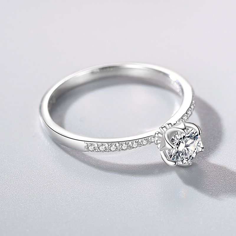 Elegant 925 Sterling Silver Women's Ring - Six-Claw Design with Sparkling Stone